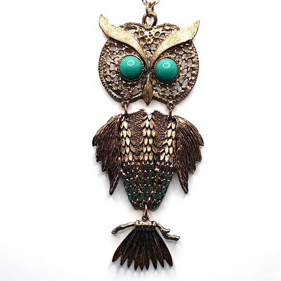 Vintage Articulated Owl Necklace, Green Cabochon Eyes, 1960s 1970s Jewelry - Picture 3 of 11